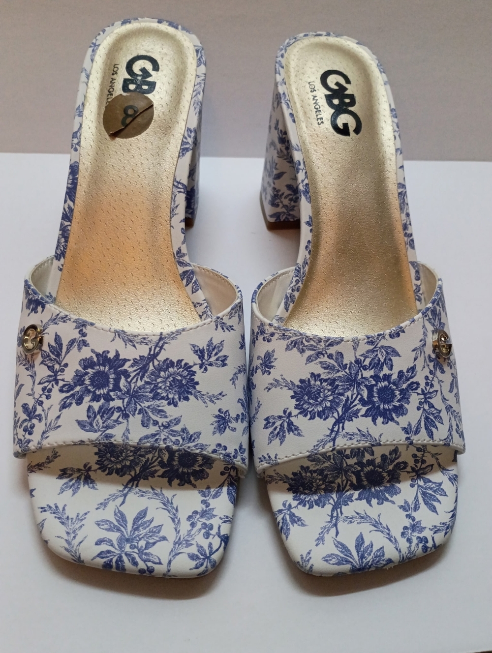 GBG Los Angeles Gravania-R Heel Sandals Blue White Floral Women's Size 8 NEW - Picture 2 of 5